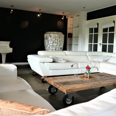 Unique Holiday In Soeren Surrounded By Nature בית נופש Laag-Soeren